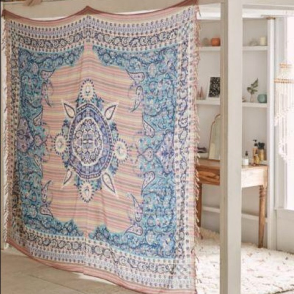 HUGE! Cotton UO tapestry Urban Outfitters Multicolor Tapestry - Picture 3 of 7